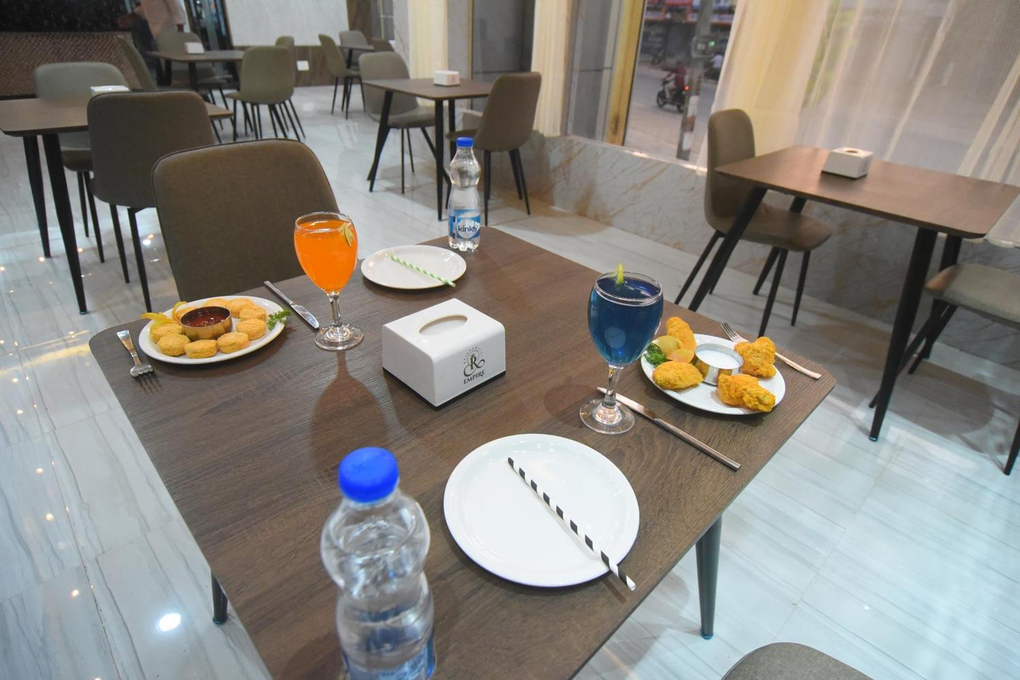 R Empire Revtree Hotel Давангере Екстериор снимка